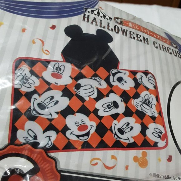 Disney Halloween Circus Mickey Mouse Hooded Ear Blanket Japan Kuji Prize RARE - Picture 3 of 8